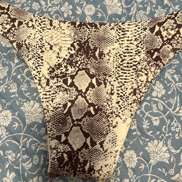 Monday Swimwear snake print bikini. Size medium - Picture 4 of 6